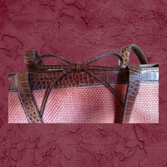 Liz Clayborn Large Pink Tote Bag - Picture 5 of 6